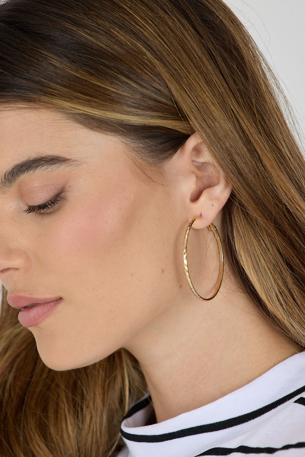 Silver engraved earring