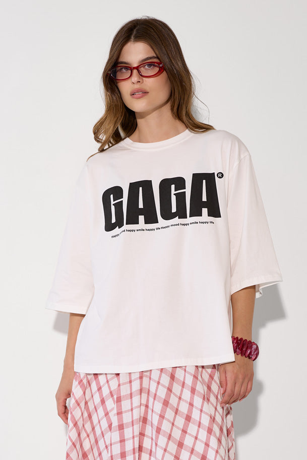 GAGA חולצת טי-שרט כיתוב
