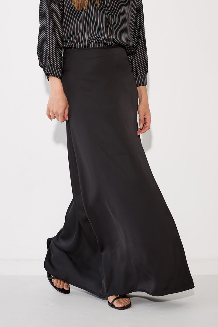 Zippered satin maxi skirt
