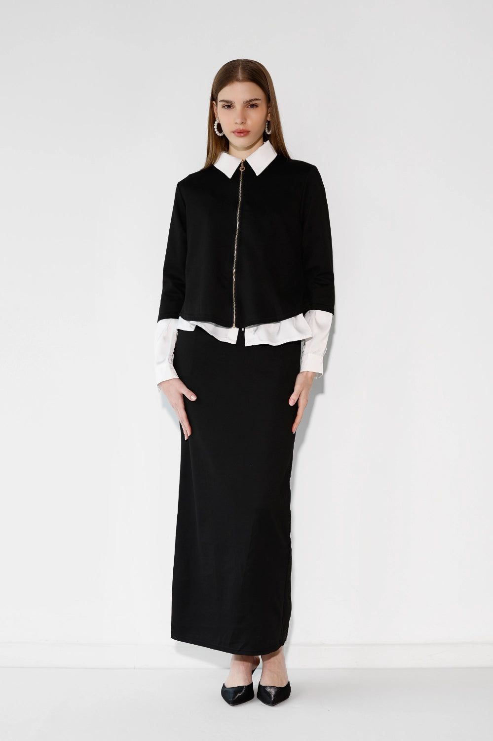 Efrat suit
