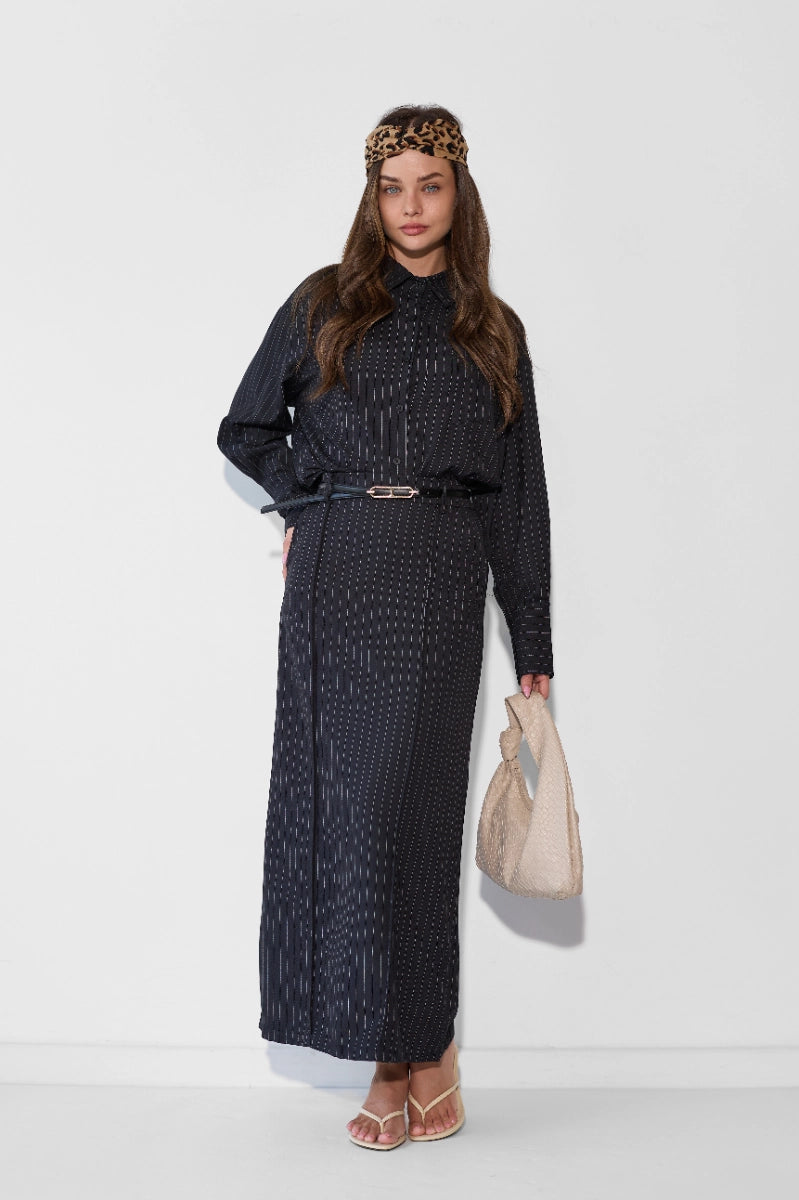 חליפת פסים מוניקה