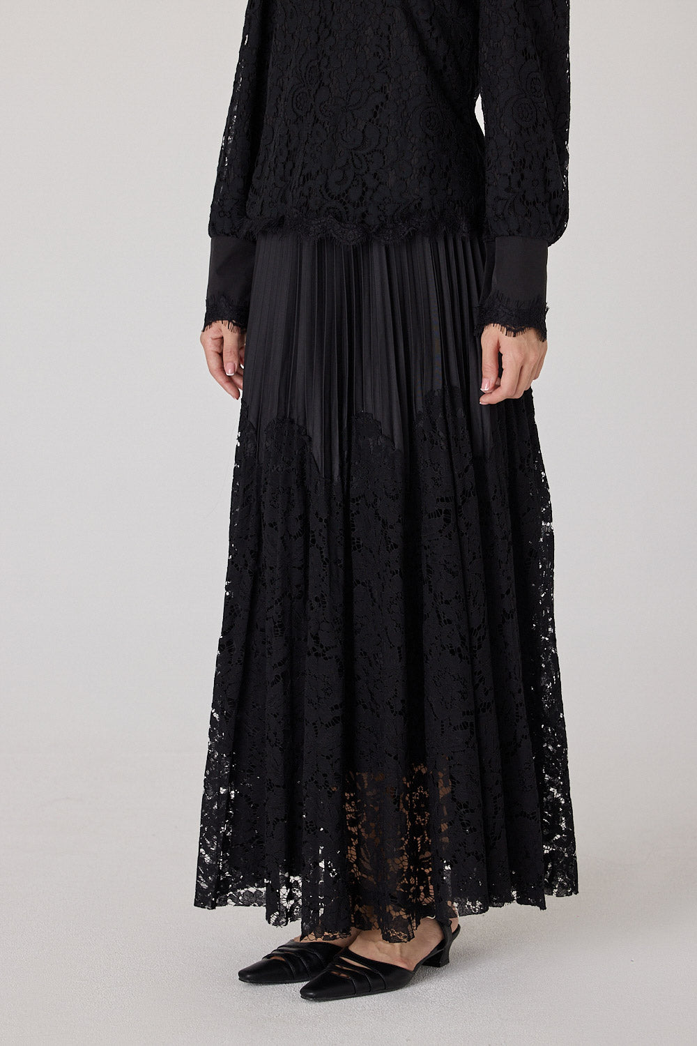 Half-lace fleece skirt
