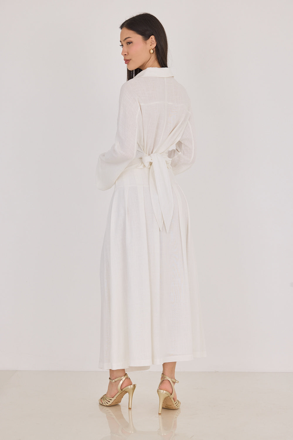 Linen suit tone