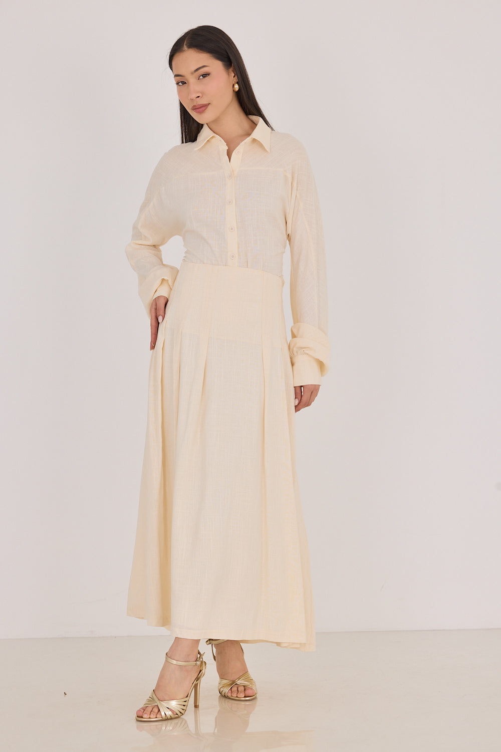 Linen suit tone