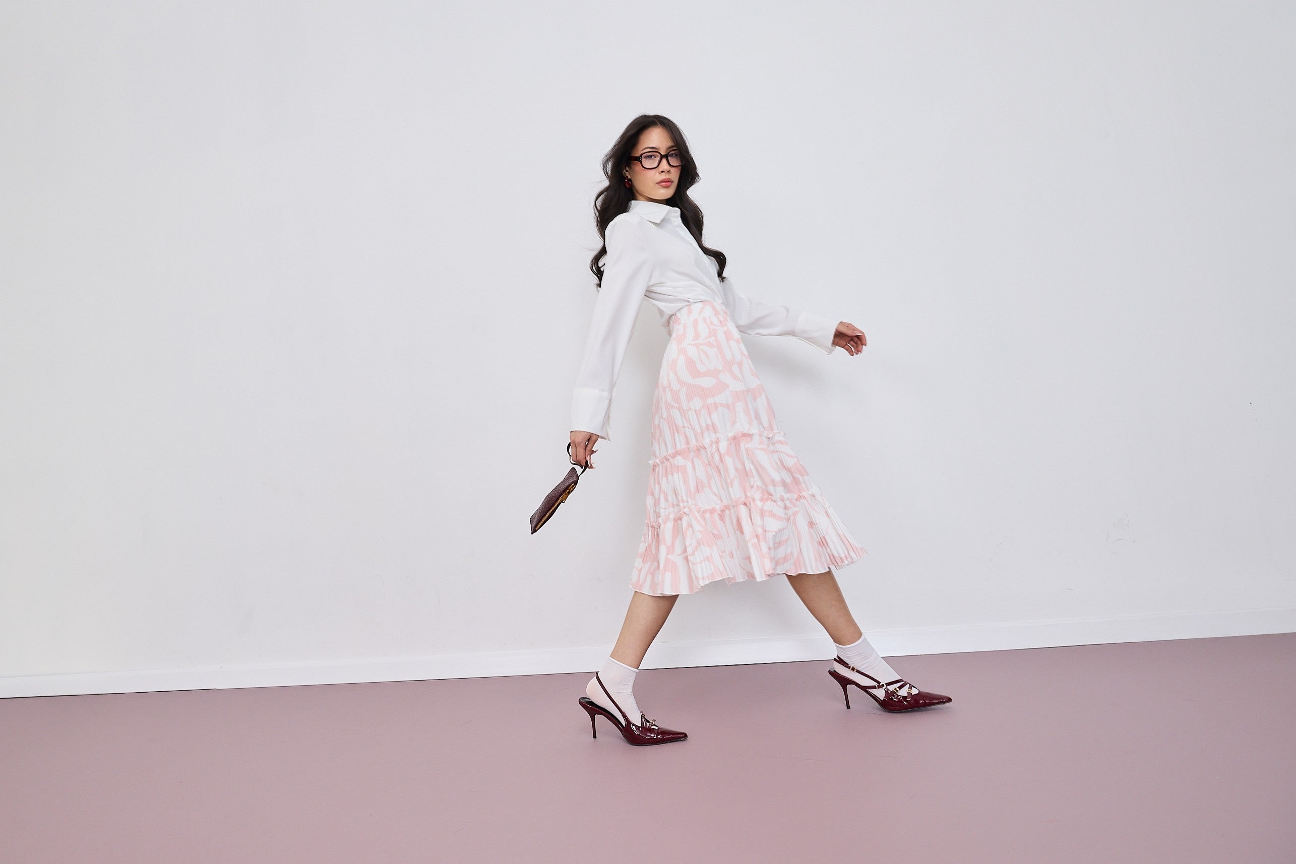 שינוי עונתי: איך לעבור מחורף לקיץ בצורה חכמה וסטייליסטית – בלי לוותר על צניעות