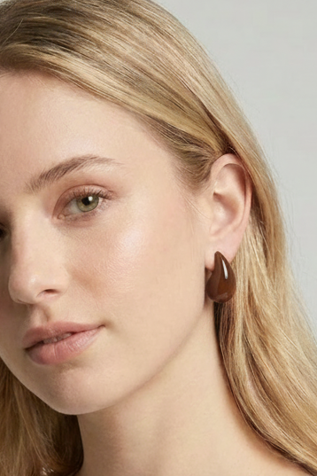 2cm proportion dark brown teardrop earring