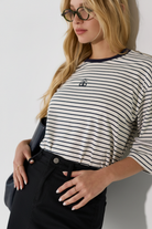 מדיום שוט לוק שחור לבן