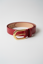 חגורה בורדו עם בטנה בז'