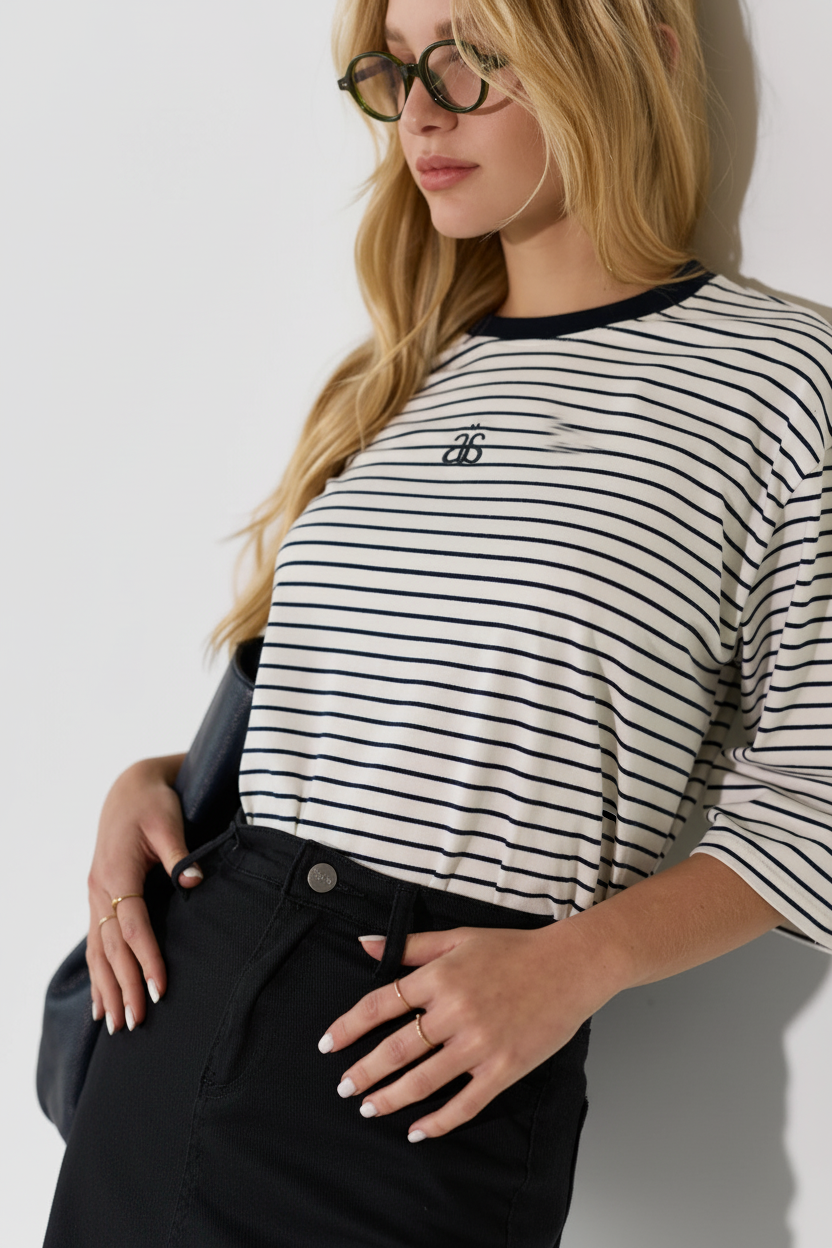 מדיום שוט שחור לבן