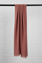 מטפחת תלויה ורוד-בורדו