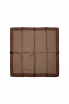 מטפחת משי חומה מגוהצת