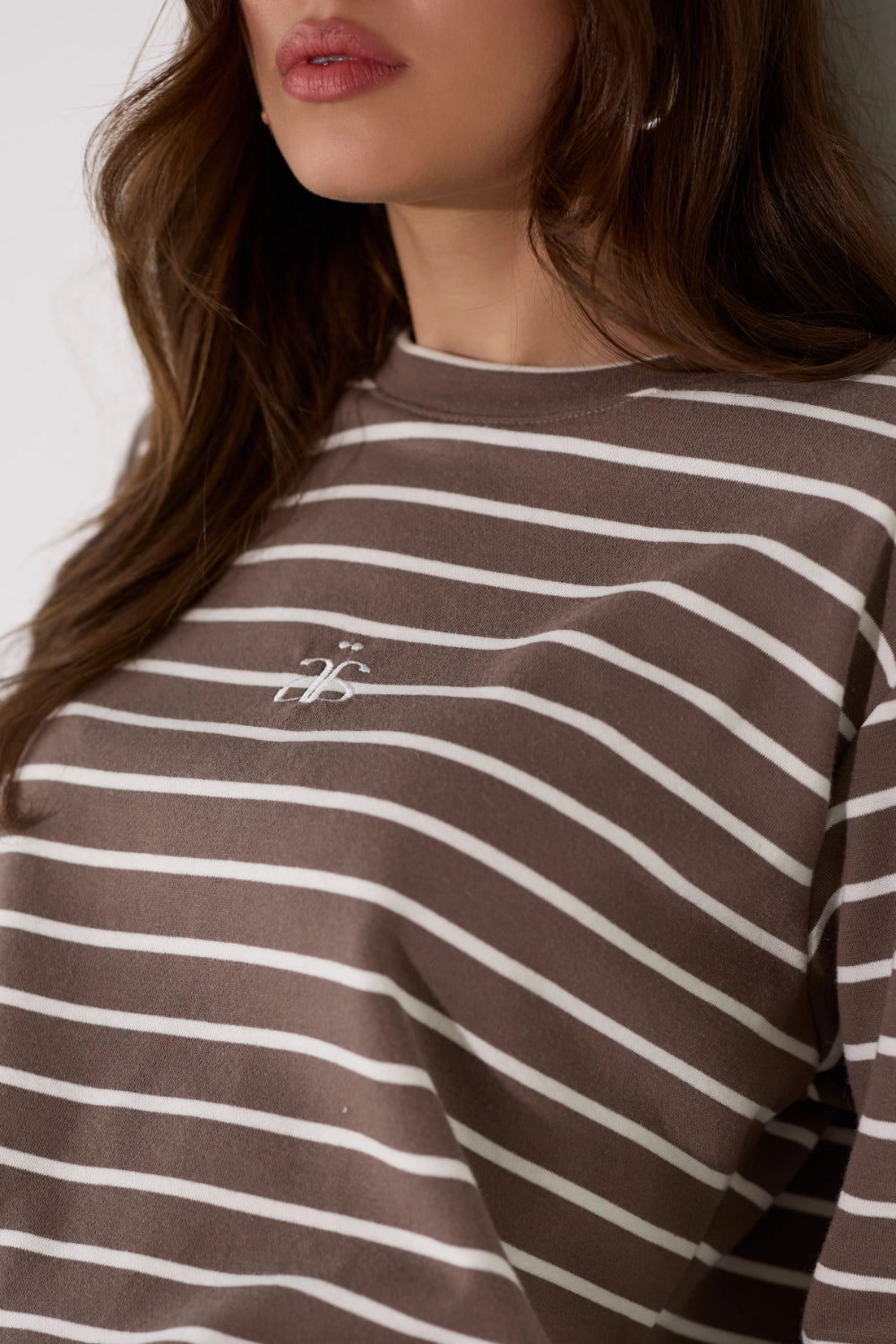 חליפה אובר סוזי פסים