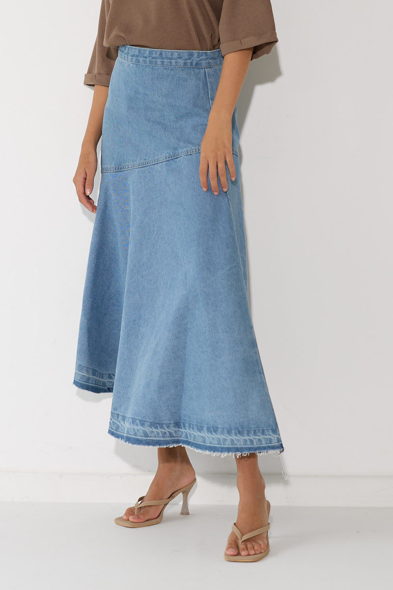 חצאית ג'ינס שירה